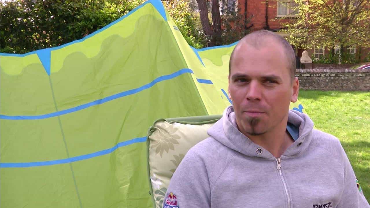 Beeld uit de video: Lewis Crathern discusses the crash that left him in a coma