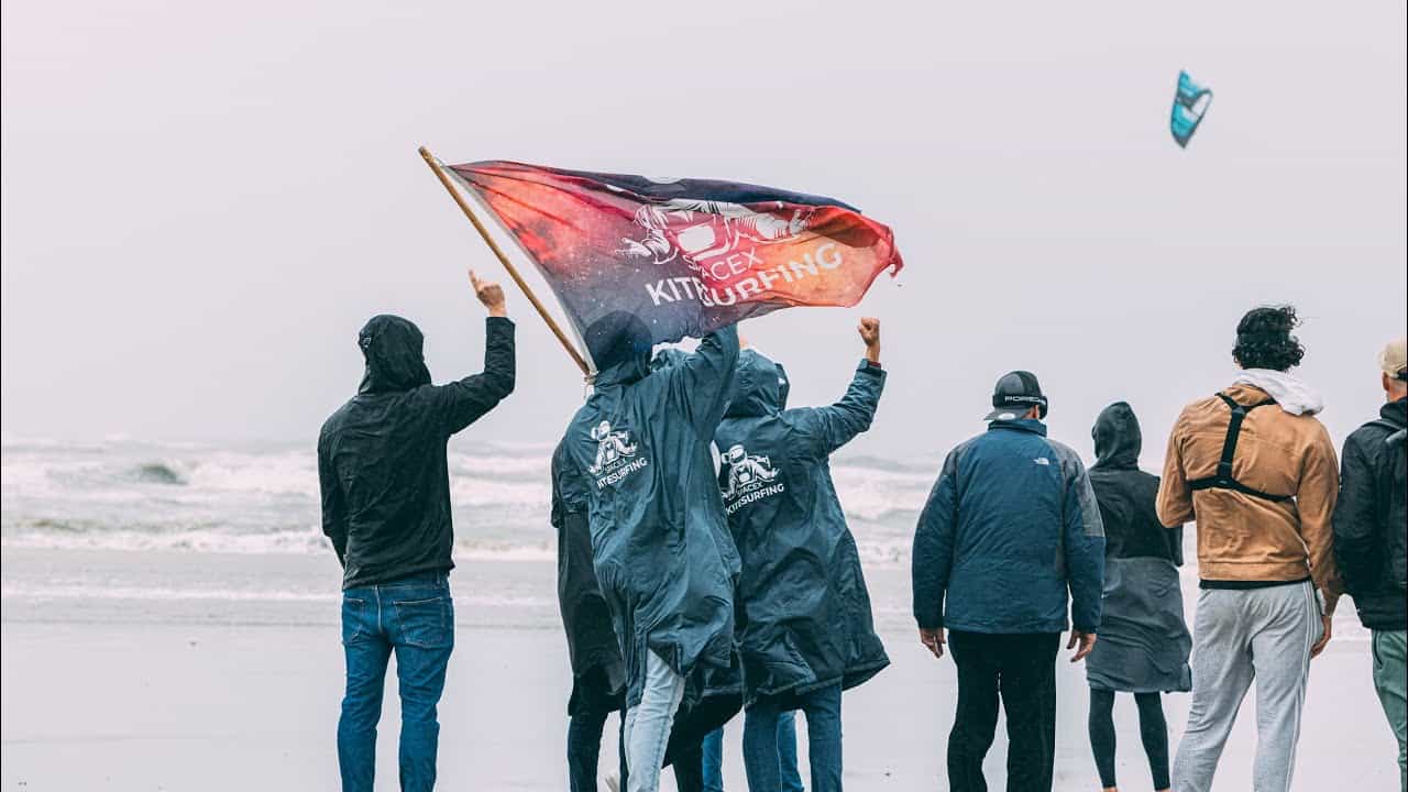 Beeld uit de video: Red Bull megaloop challenge Stino 2023