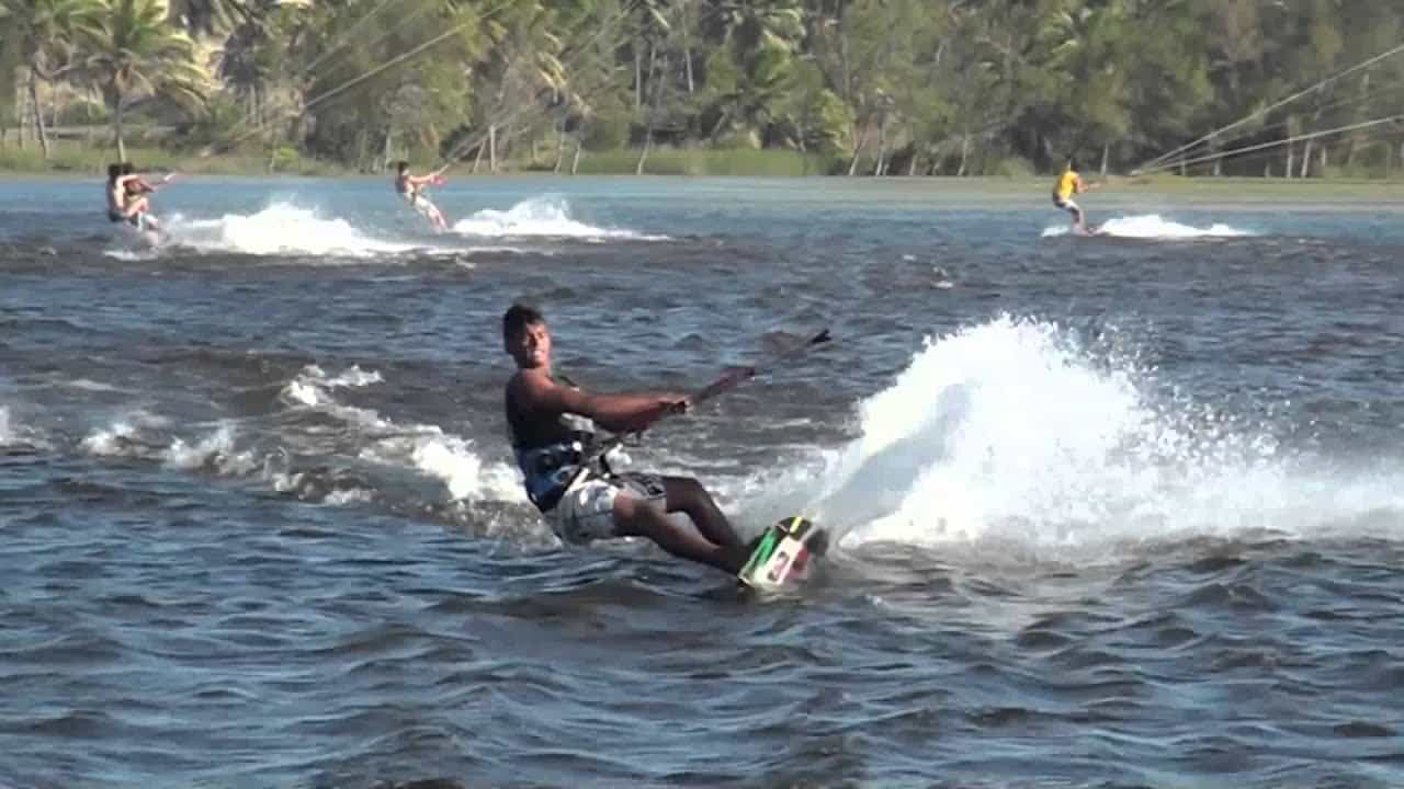 Beeld uit de video: Carlos Mario - Lagoa do Cauípe - 2013