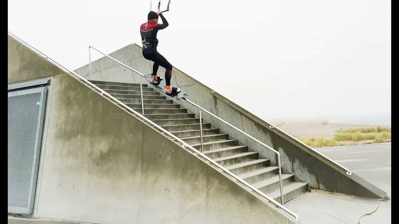 Beeld uit de video: Nick Jacobsen - Fun with a kite
