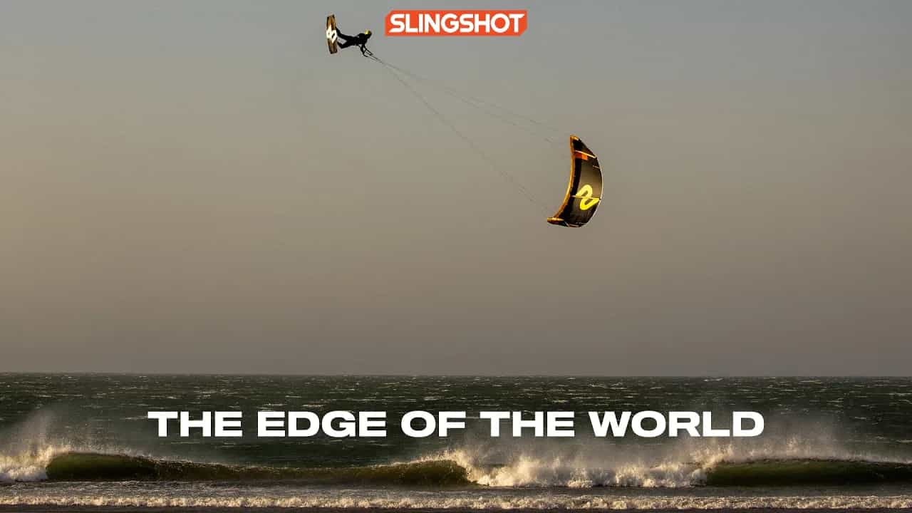 Beeld uit de video: Kiten in Namibian van Slingshot Sports: sterke wind