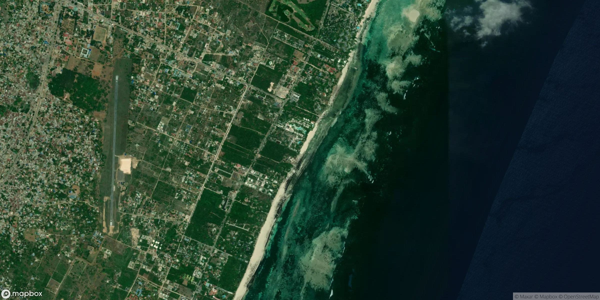 Luchtfoto van Diani Beach