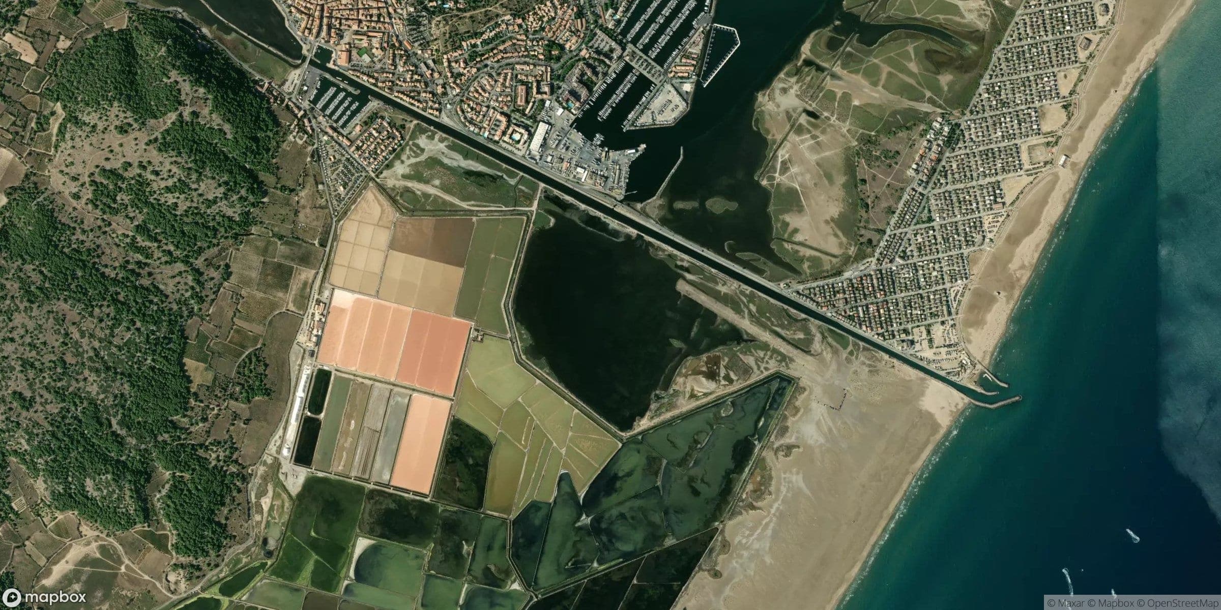 Luchtfoto van Gruissan
