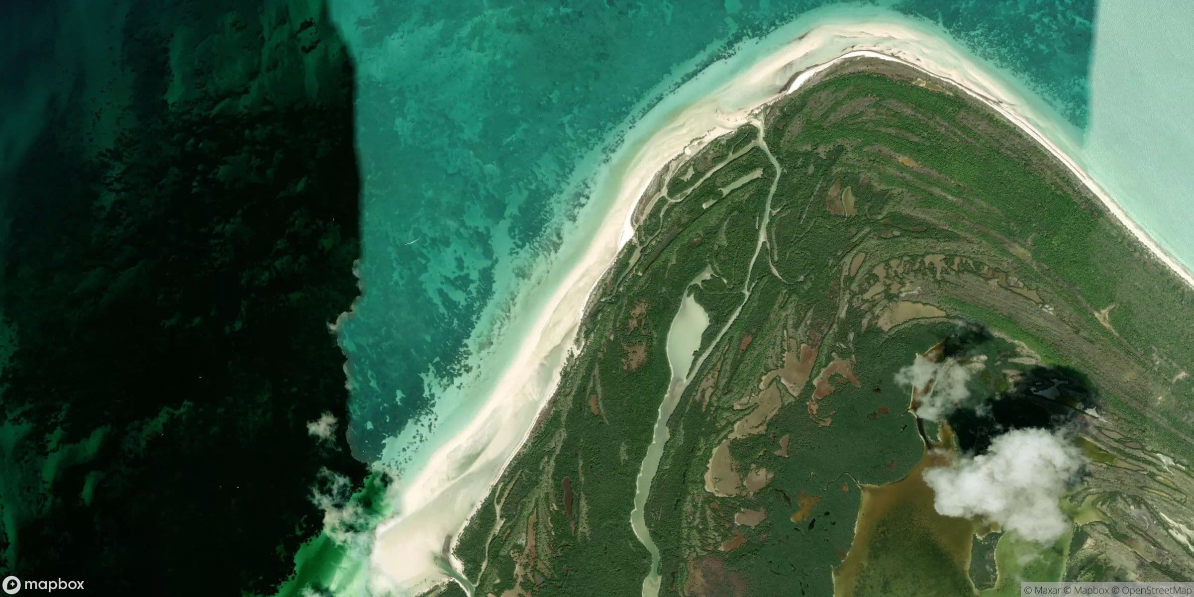 Luchtfoto van Isla Holbox, Main Beach