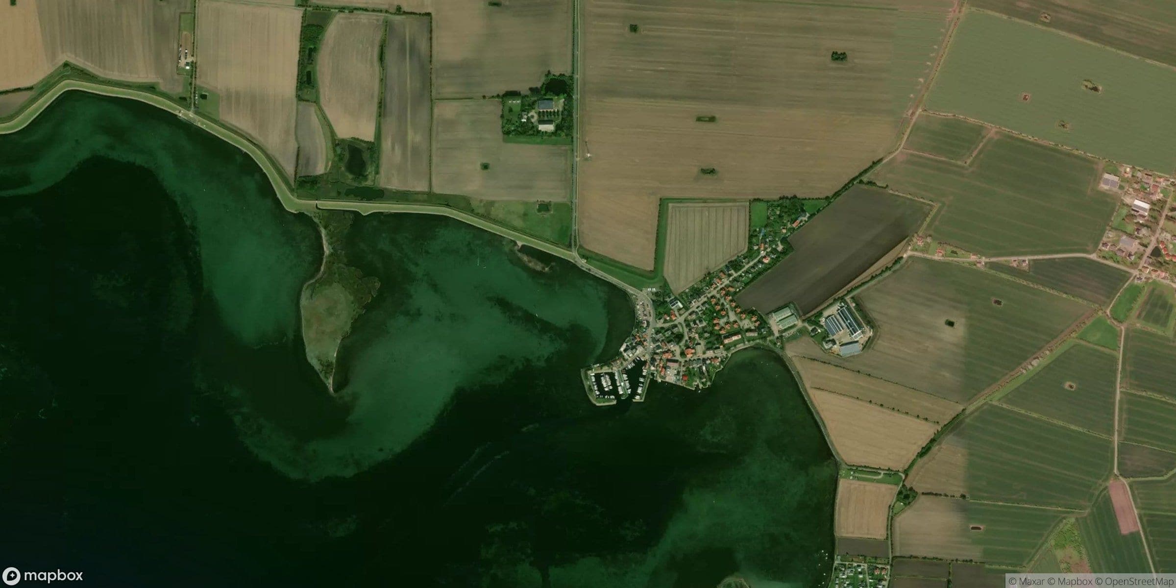 Luchtfoto van Lemkehafen, Fehmarn