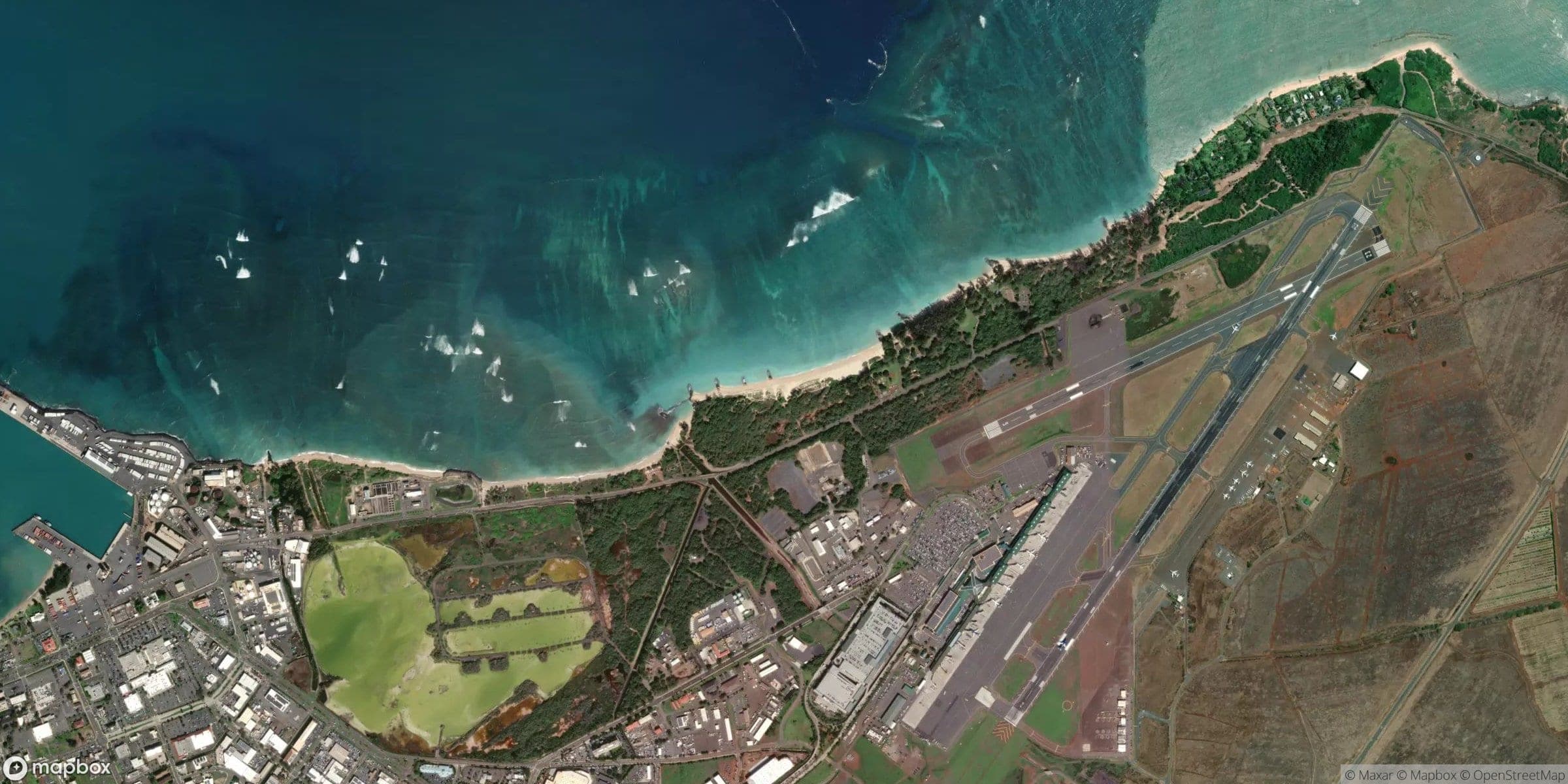 Luchtfoto van Maui, Kanaha Beach Park
