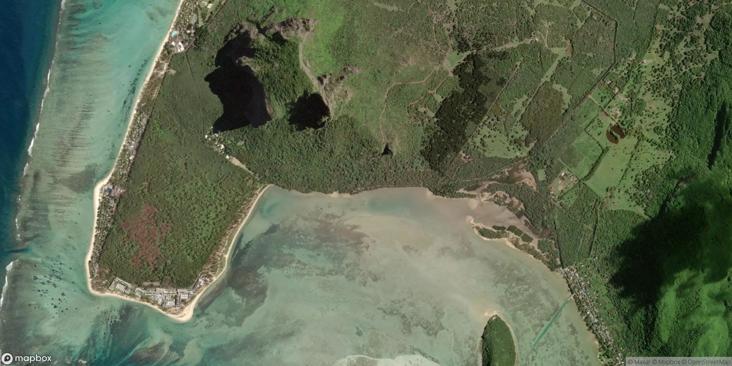 Luchtfoto van Mauritius, Le Morne