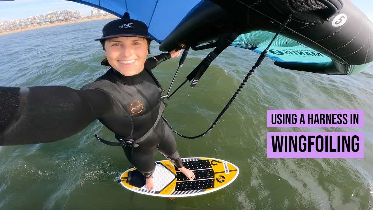 Beeld uit de video: Using a harness for Wingfoiling