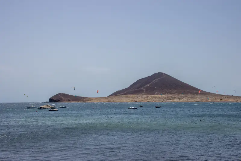 Kites bij El Médano en Montaña Roja, Tenerife