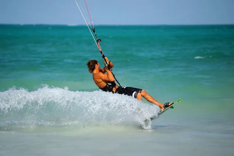 Kitesurfer bij Zanzibar