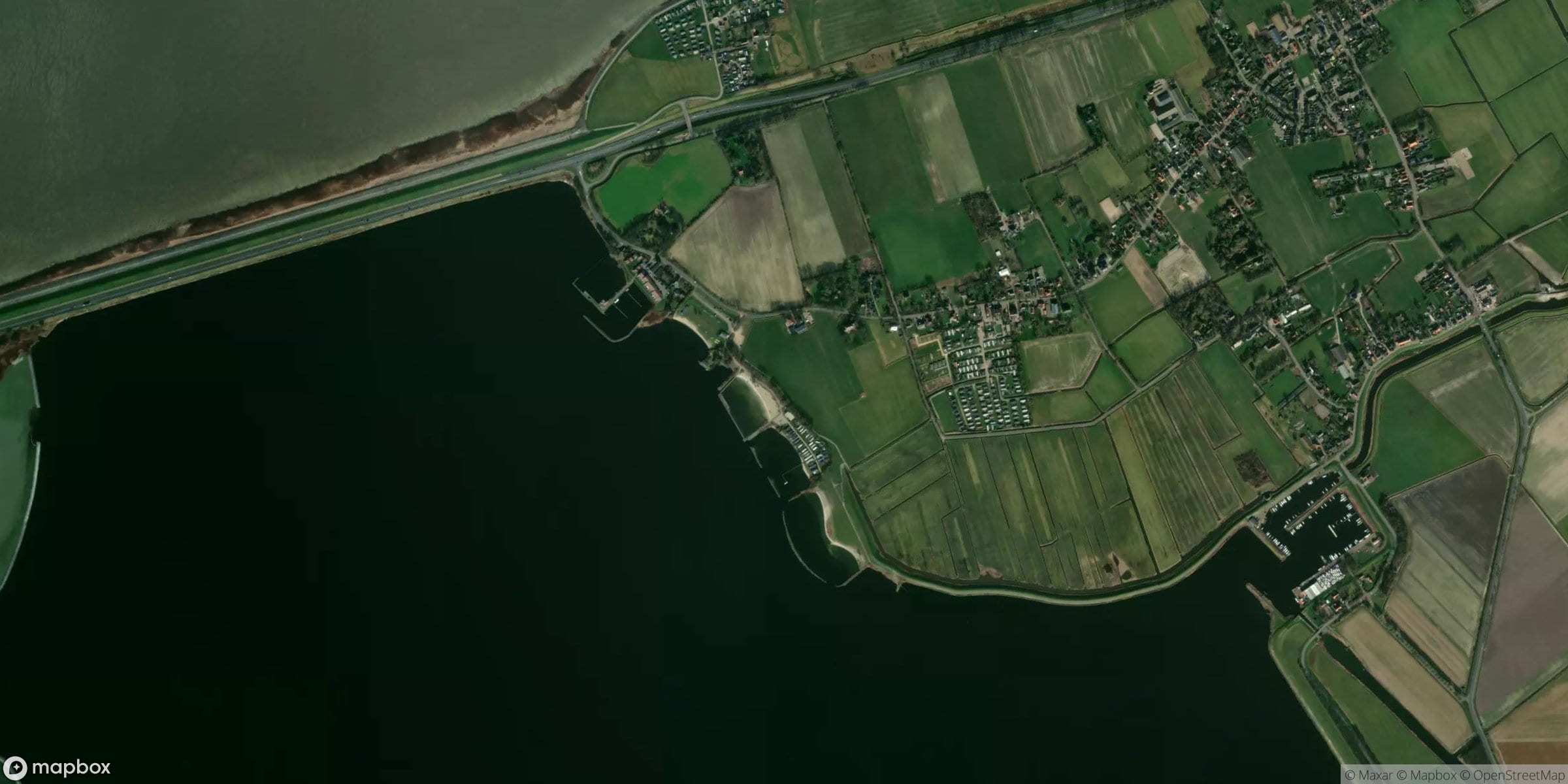 Satelliet van Amstelmeer, Lutjesstrand