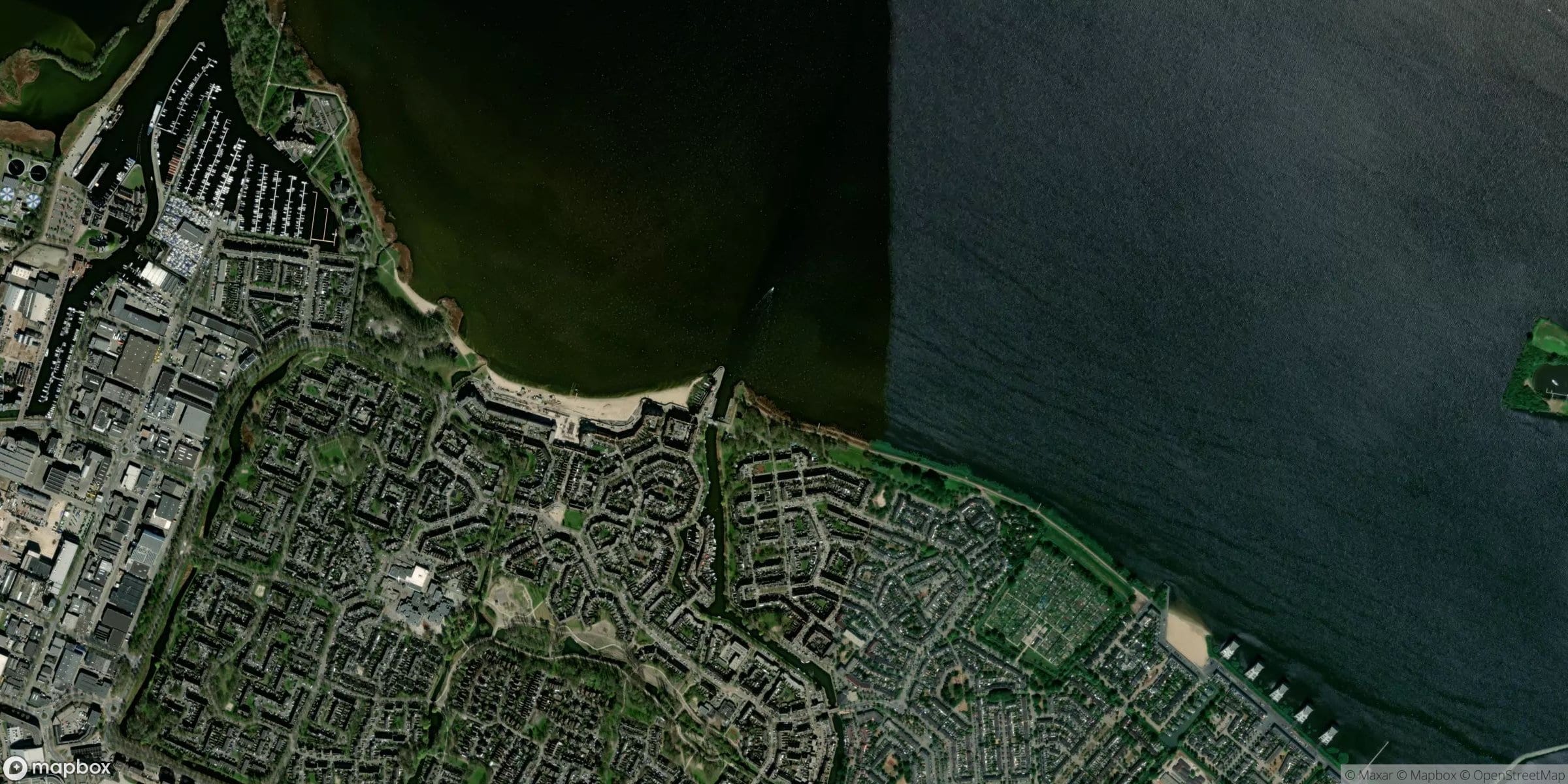 Satelliet van Huizen