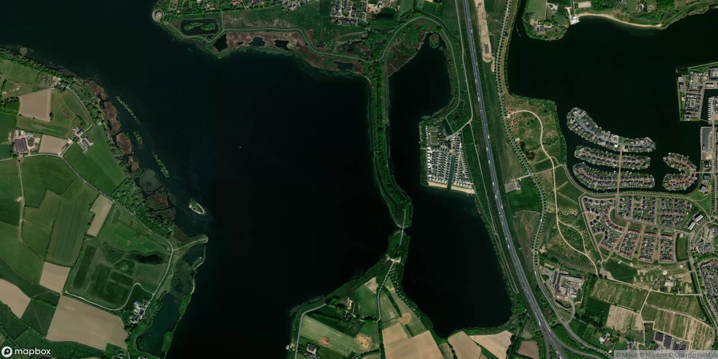 Satelliet van Kraaijenbergse plassen