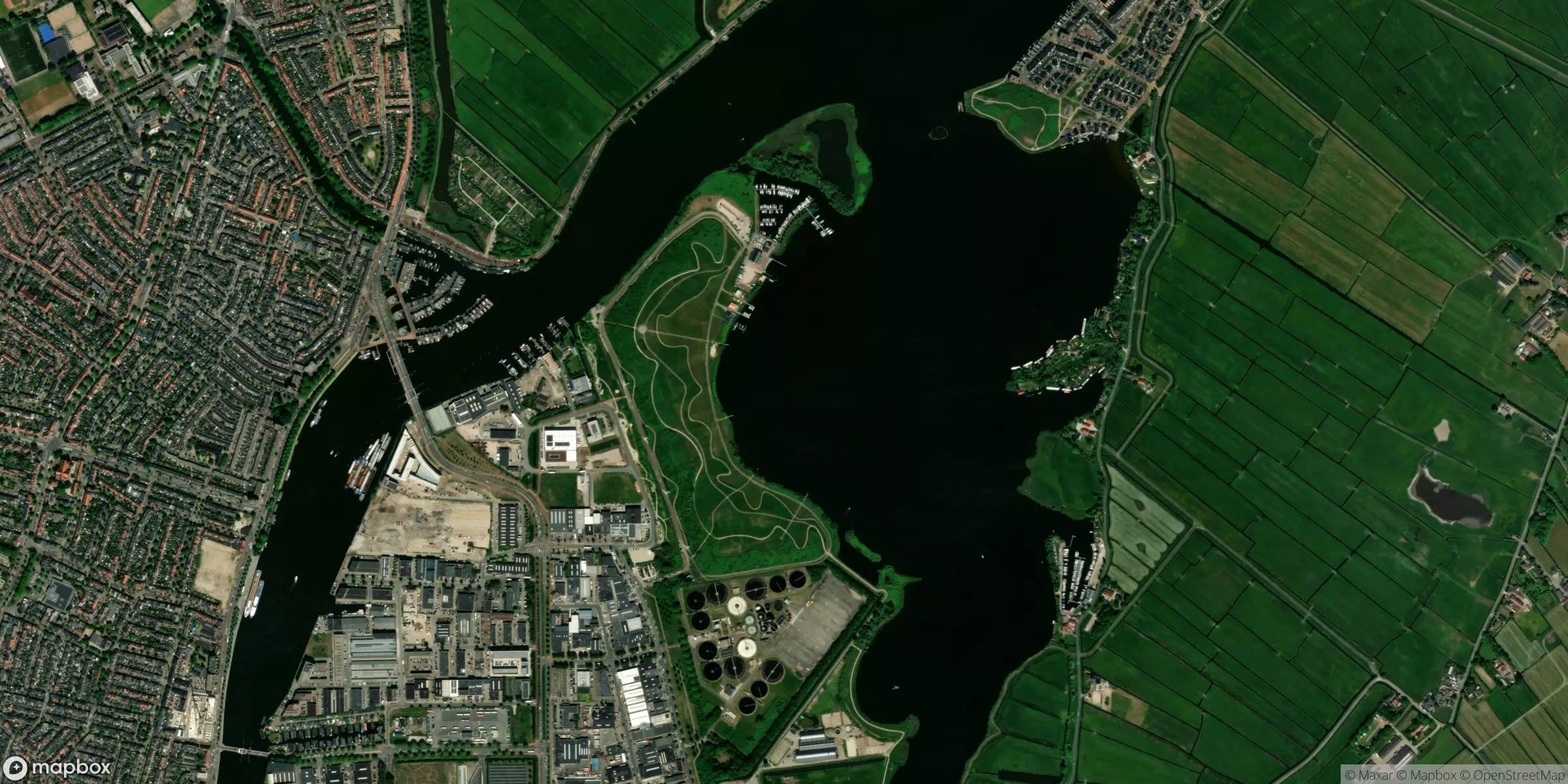 Satelliet van Mooie Nel