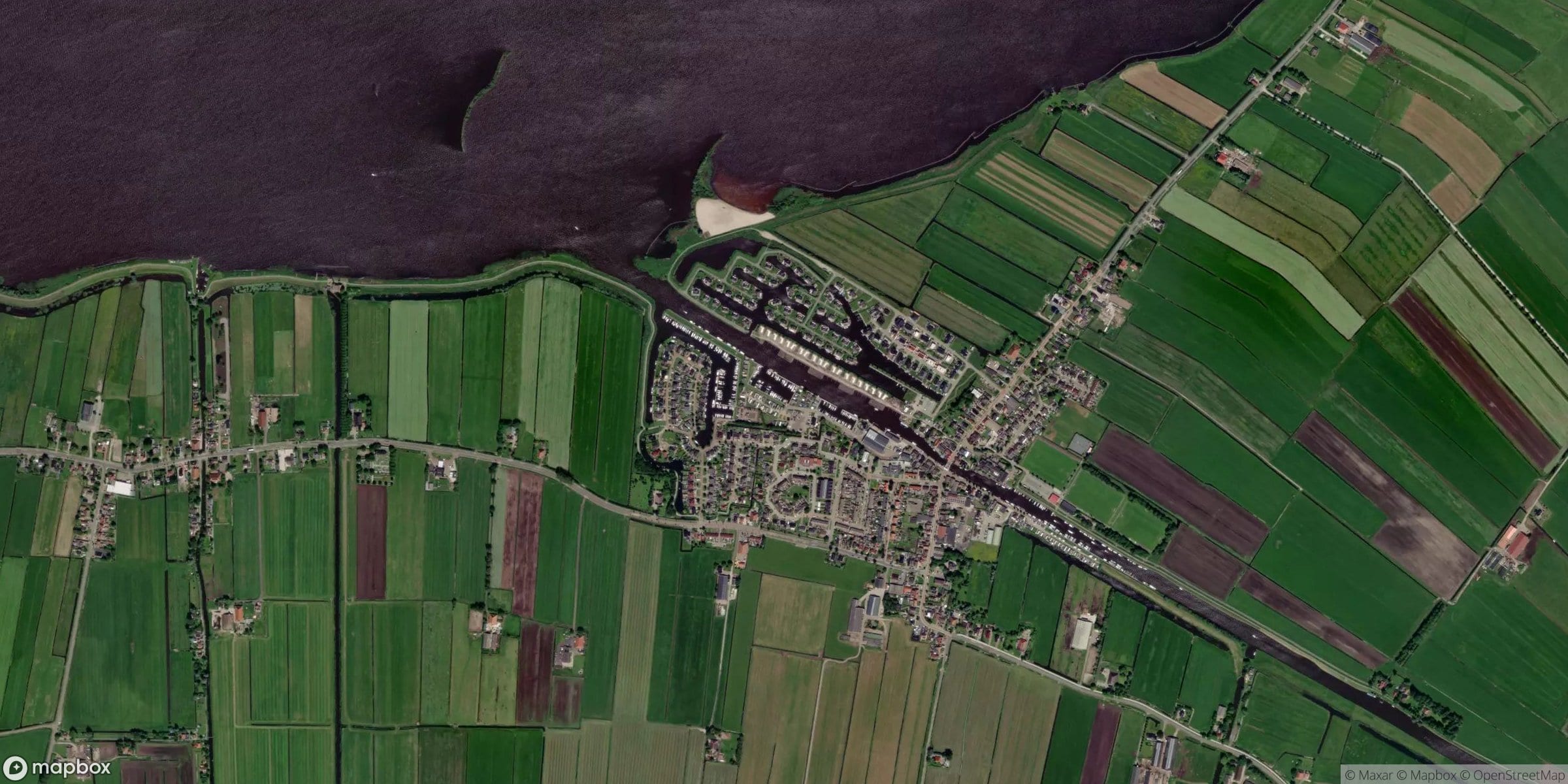 Satelliet van Tjeukemeer