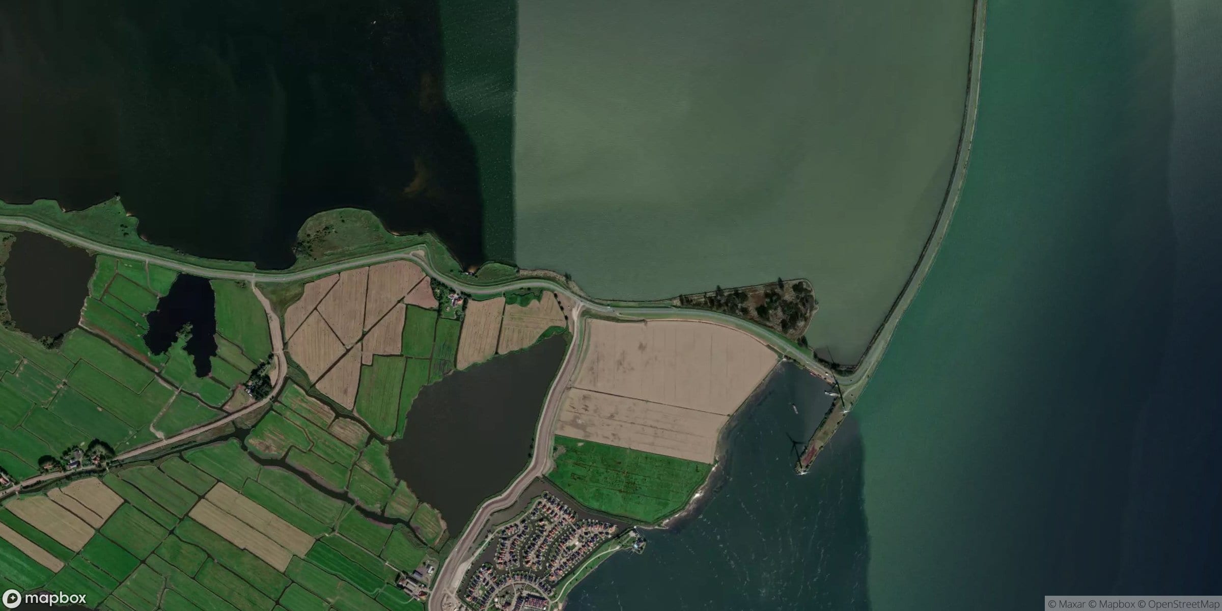 Satelliet van Uitdam zeedijk